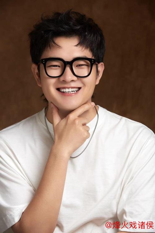 徐宏杰:香港之星,撑起内心的浩瀚宇宙 徐宏杰:香港之星,撑起内心的浩瀚宇宙