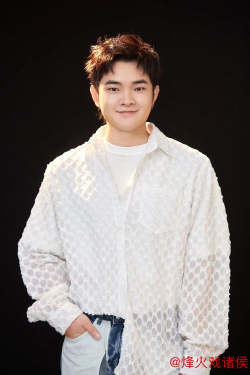 徐宏杰:香港之星,撑起内心的浩瀚宇宙 徐宏杰:香港之星,撑起内心的浩瀚宇宙