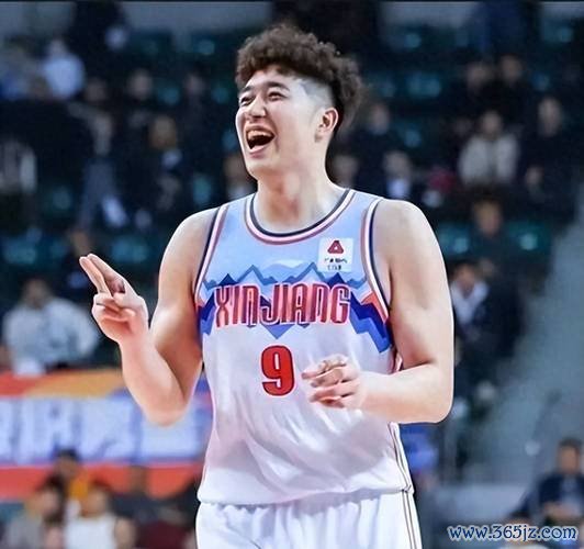 阿不都19+11吴冠希23分 新疆大胜广州取得1-0领先